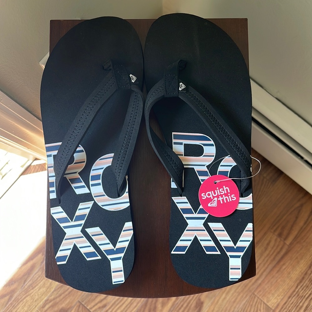 Roxy flip flops